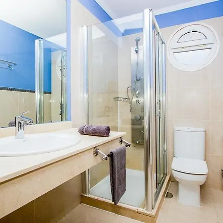 In Playa Blanca Sleeps 8 With Pool Air Con And Wifi Вилла *