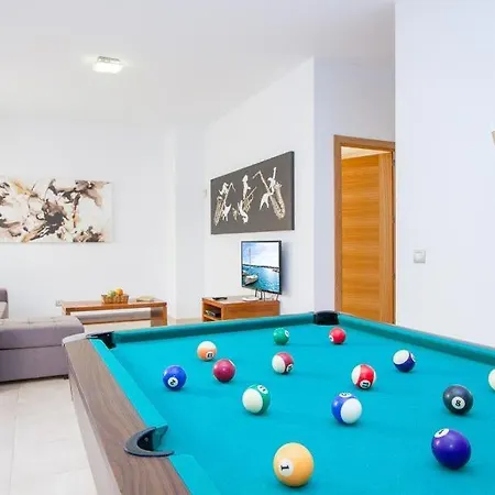 In Playa Blanca Sleeps 8 With Pool Air Con And Wifi * פלאיה בלנקה